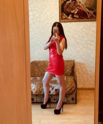 У меня есть опыт, который я использую, чтобы удовлетворить все твои потаенные желания. Мои услуги разнообразны - от нежных ласк до страстного экстаза. Позволь мне увести тебя от повседневной рутины в мир наслаждения и насладиться каждой секундой нашего встречи. Я обещаю, что отдамся тебе с полной страстью и жаждой. Москва – мое место обитания, где я жду тебя для незабываемого опыта. 🌟+79123456789 Дарина